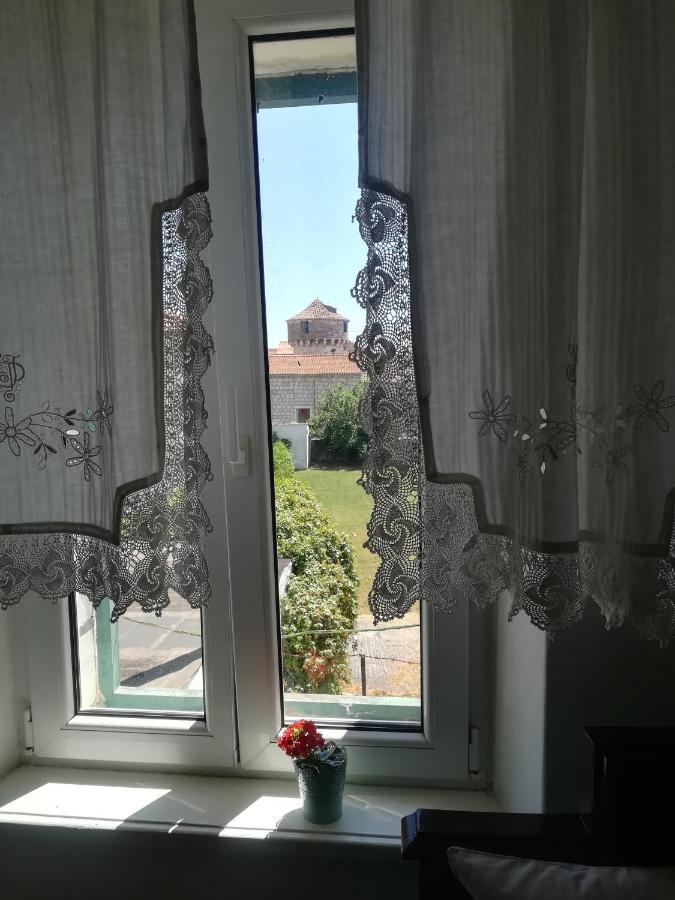 Dida Roko, Rustikalni Apartman S Terasom Kaštela 외부 사진