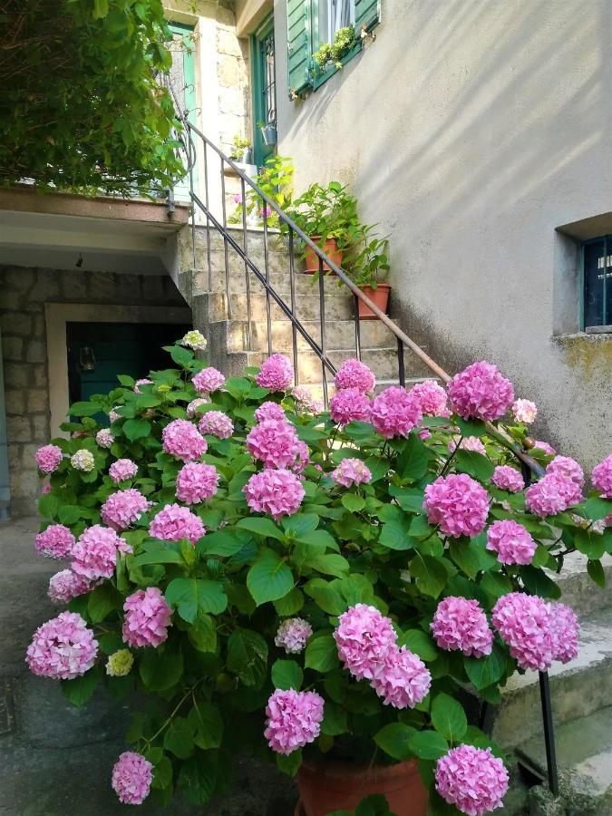 Dida Roko, Rustikalni Apartman S Terasom Kaštela 외부 사진