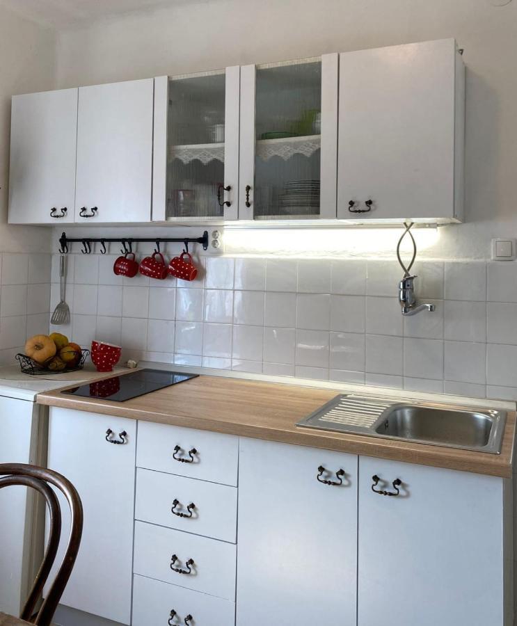 Dida Roko, Rustikalni Apartman S Terasom Kaštela 외부 사진