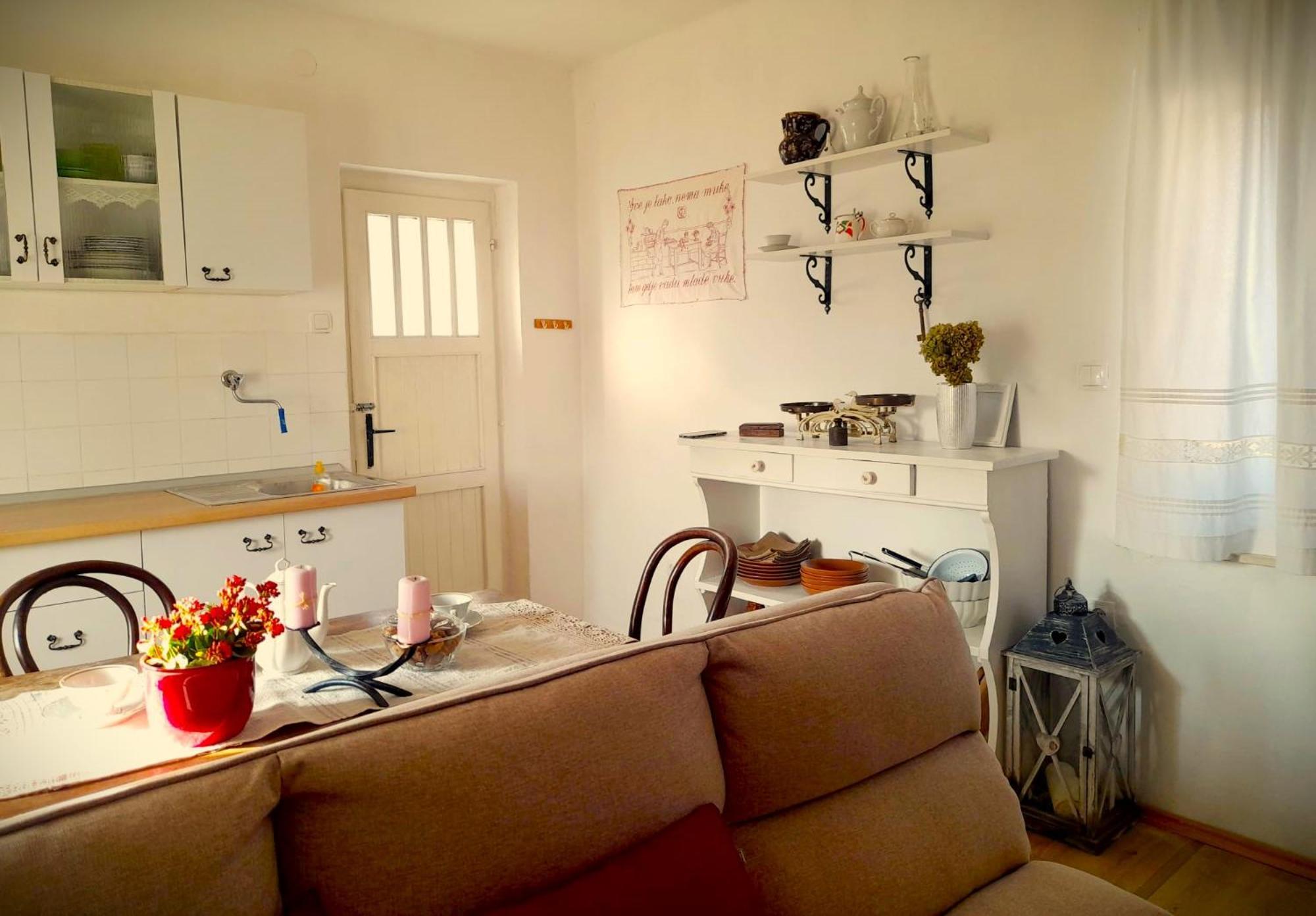 Dida Roko, Rustikalni Apartman S Terasom Kaštela 외부 사진